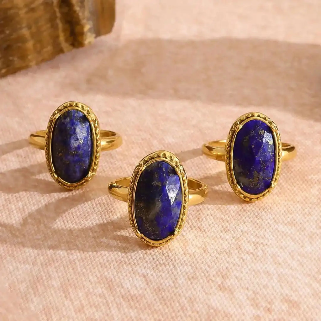 Anillo Ajustable Dorado con Piedra de Lapislázuli