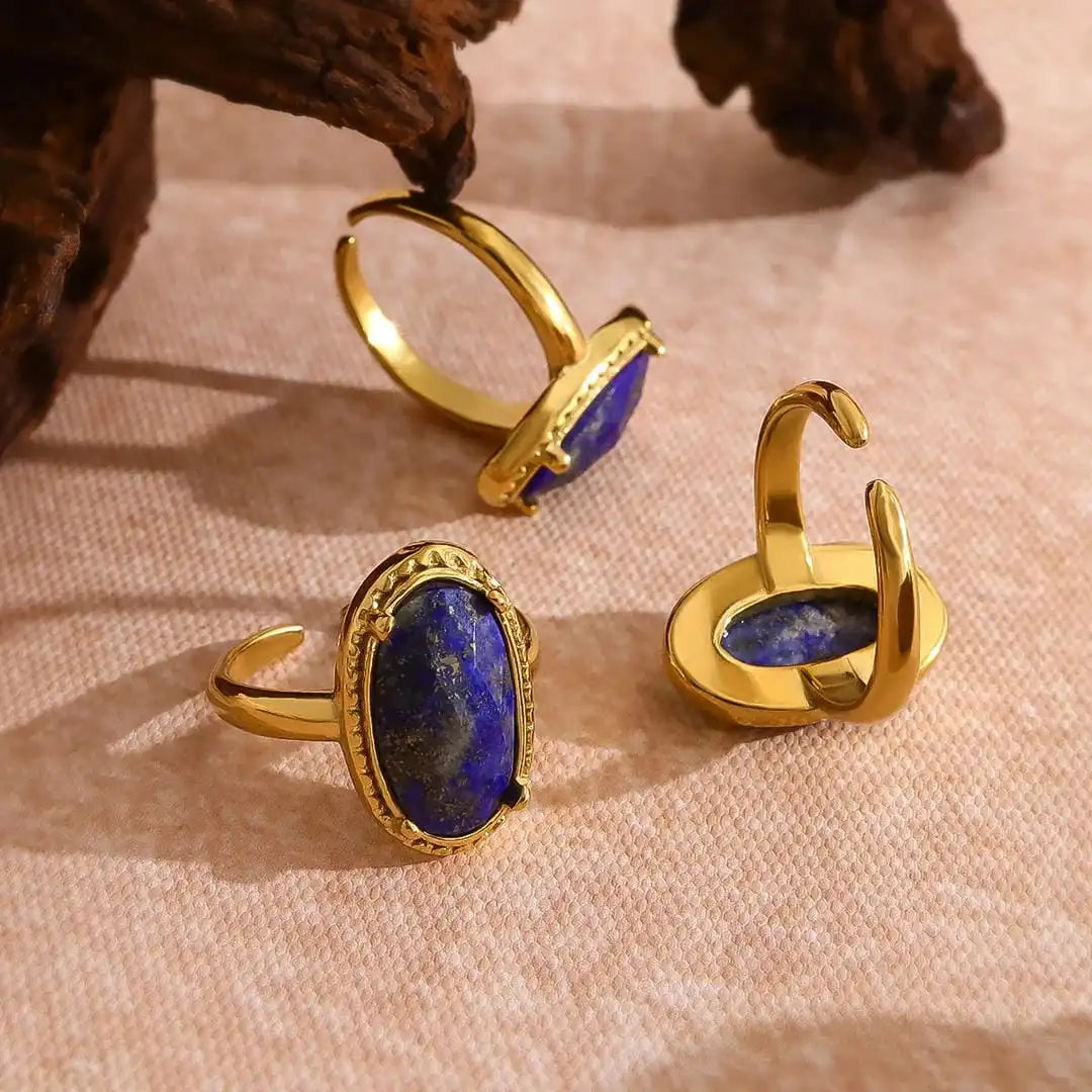 Anillo Ajustable Dorado con Piedra de Lapislázuli