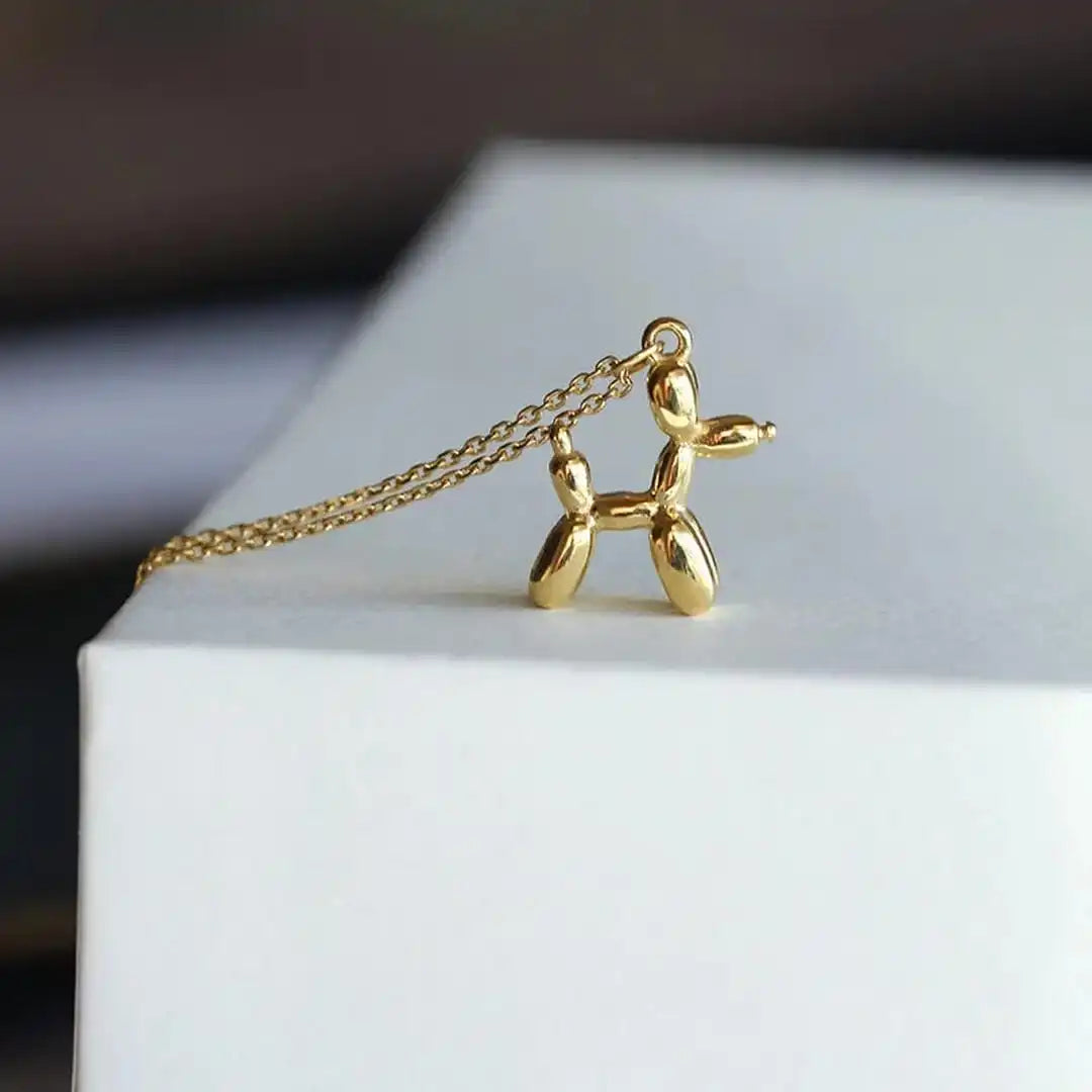 Collar con colgante de perro globo