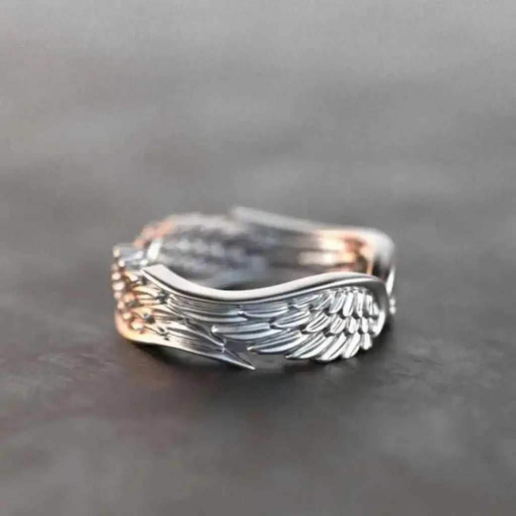 Anillo Ajustable de Alas de Ángel Plateadas