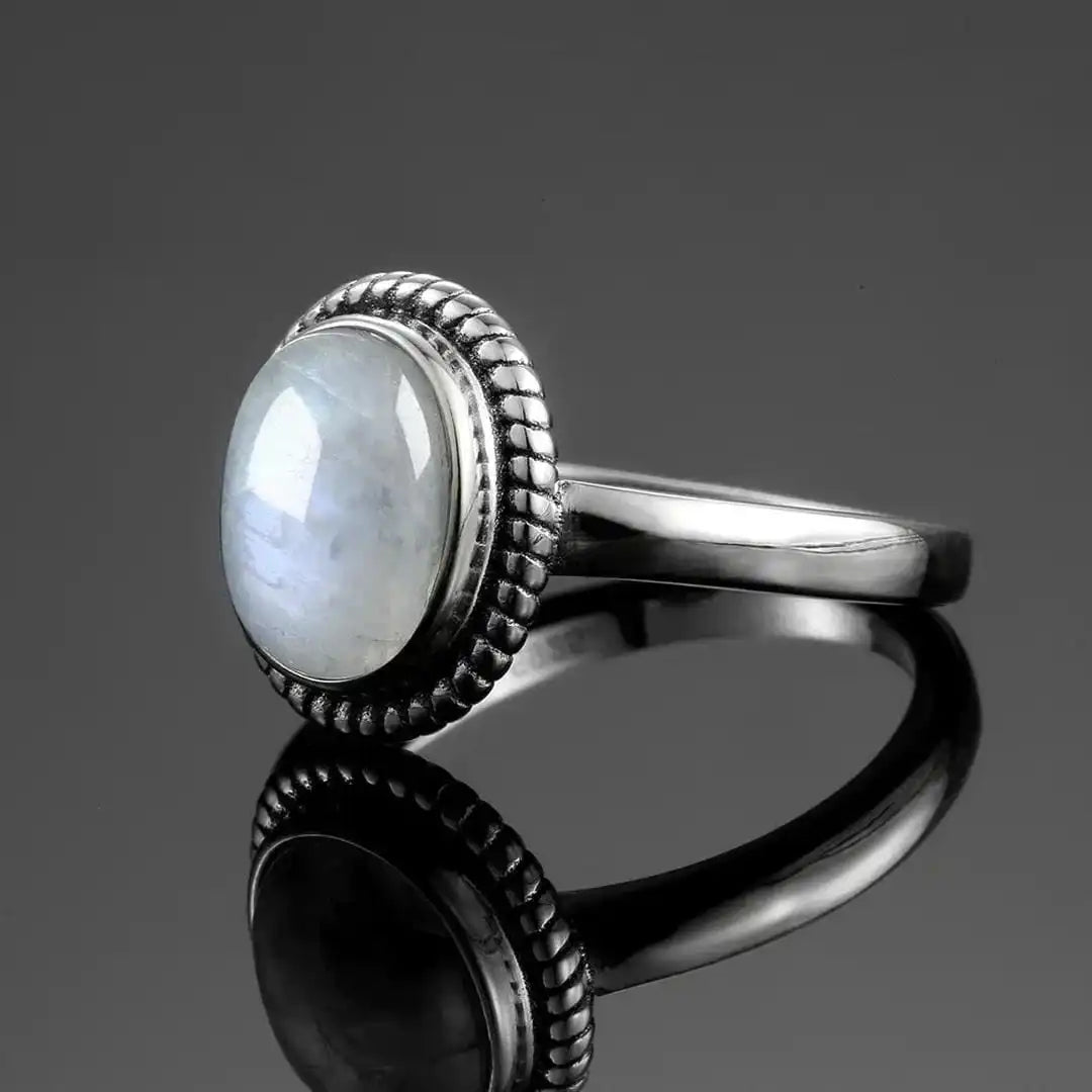 Anillo Ovalado de Cuerda Plateada Clásica