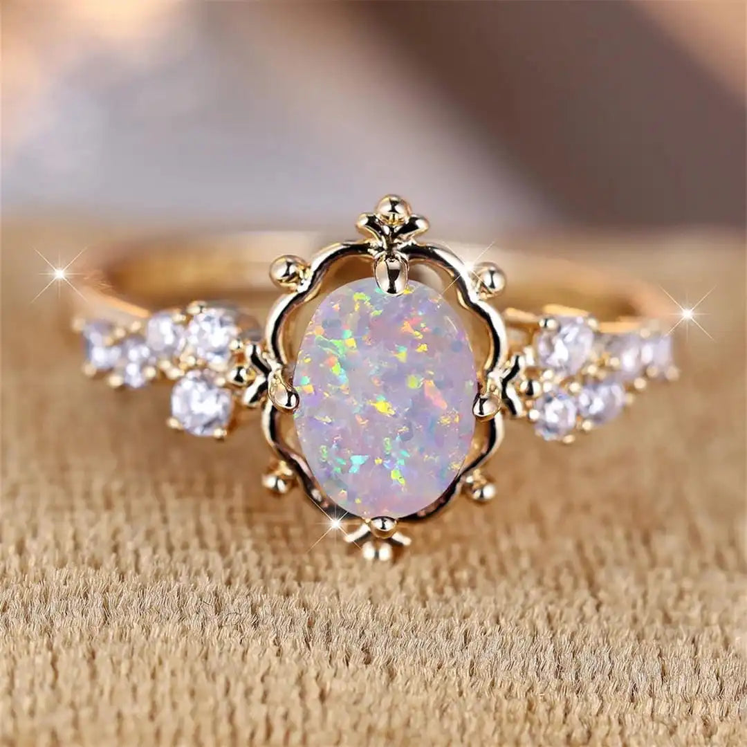 Anillo de Flor con Ópalo de Fuego Blanco Ovalado