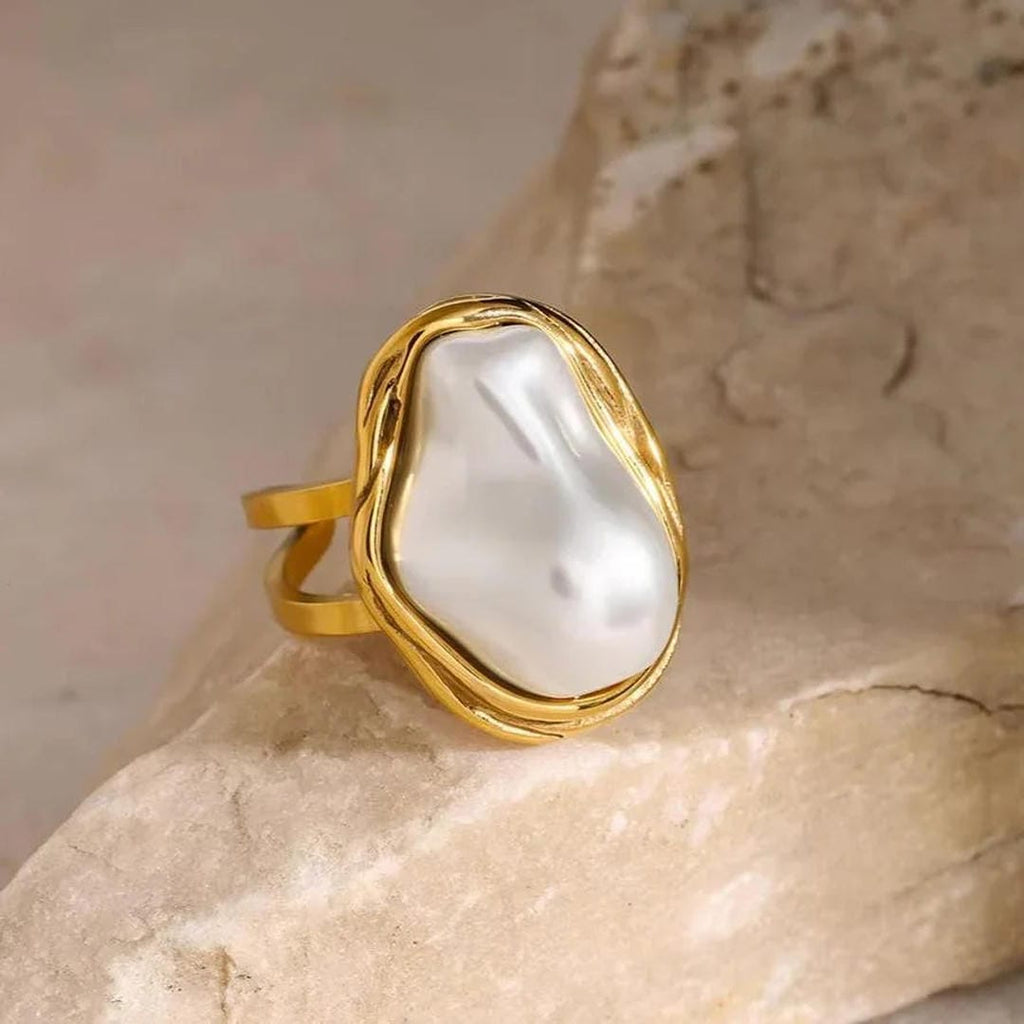 Anillo de Perlas Elegante y Atemporal