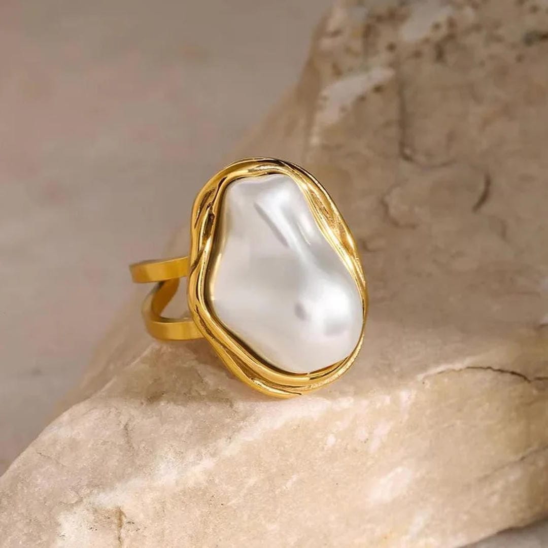 Anillo de Perlas Elegante y Atemporal