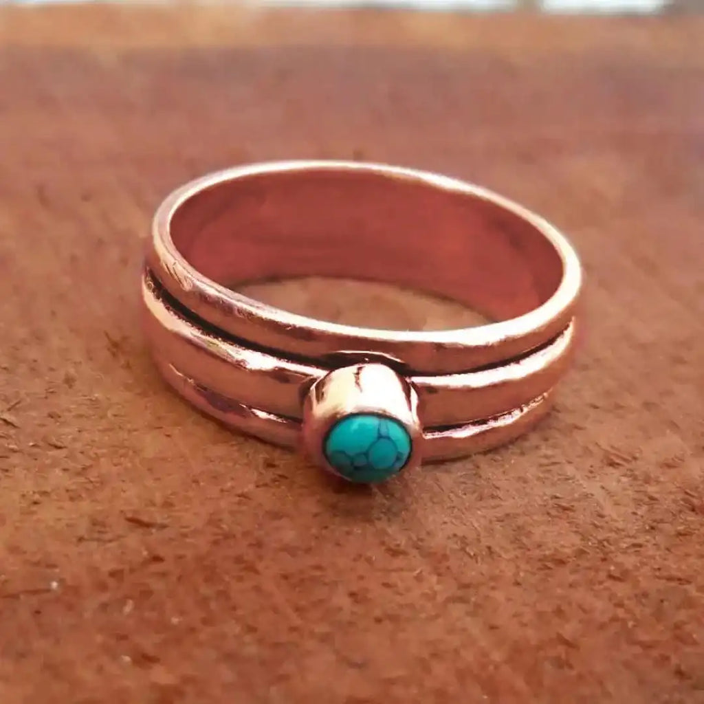 Anillo bohemio de capas con piedra turquesa