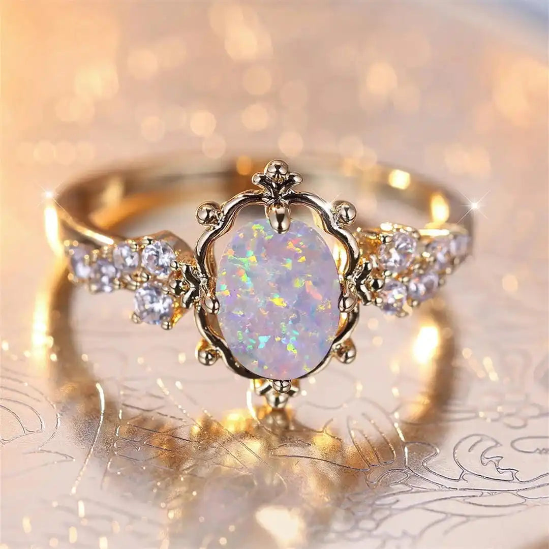 Anillo de Flor con Ópalo de Fuego Blanco Ovalado