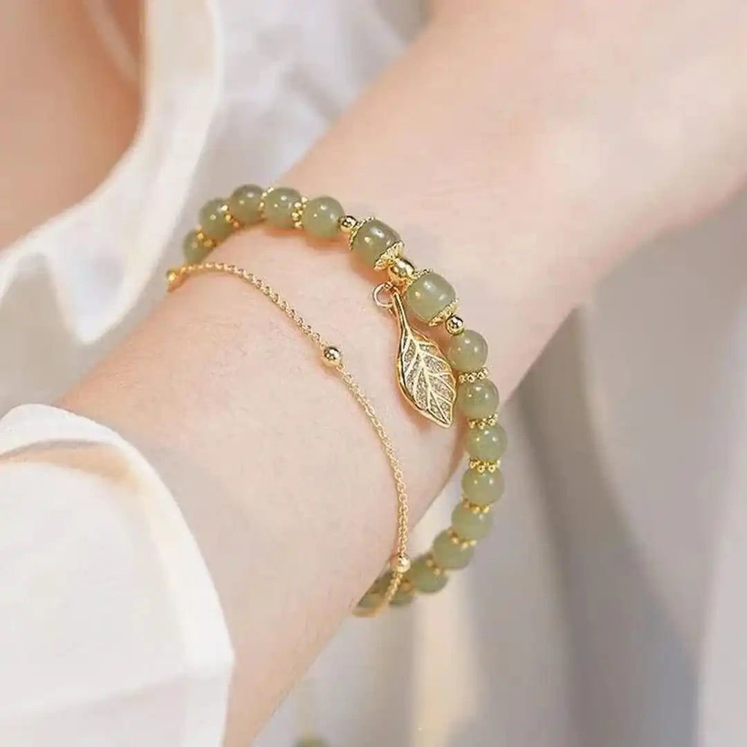 Exquisita Pulsera de Jade Verde y Oro