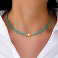 Collar de perlas barrocas con cuentas turquesas