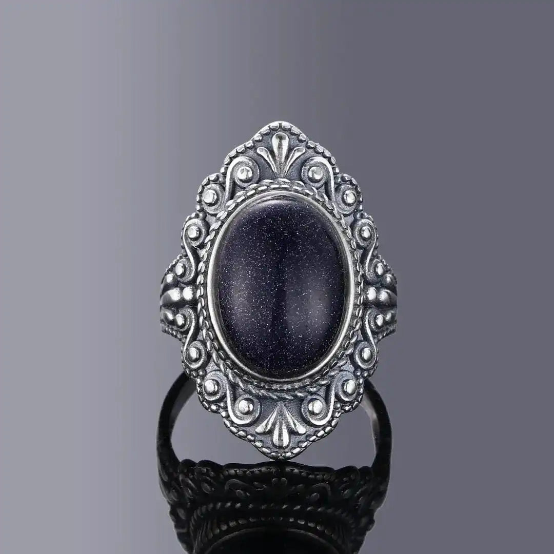 Anillo Ovalado Ornamentado de Plata Clásico