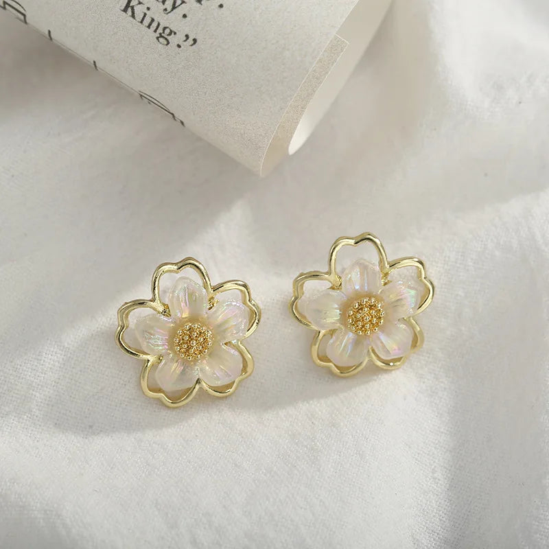 Cute White Flower Earrings