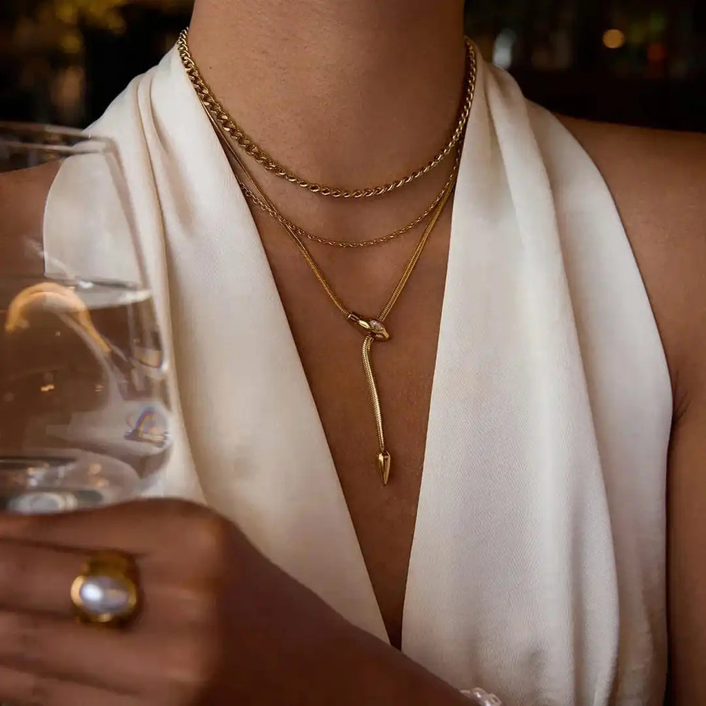 Collar serpiente dorado vintage