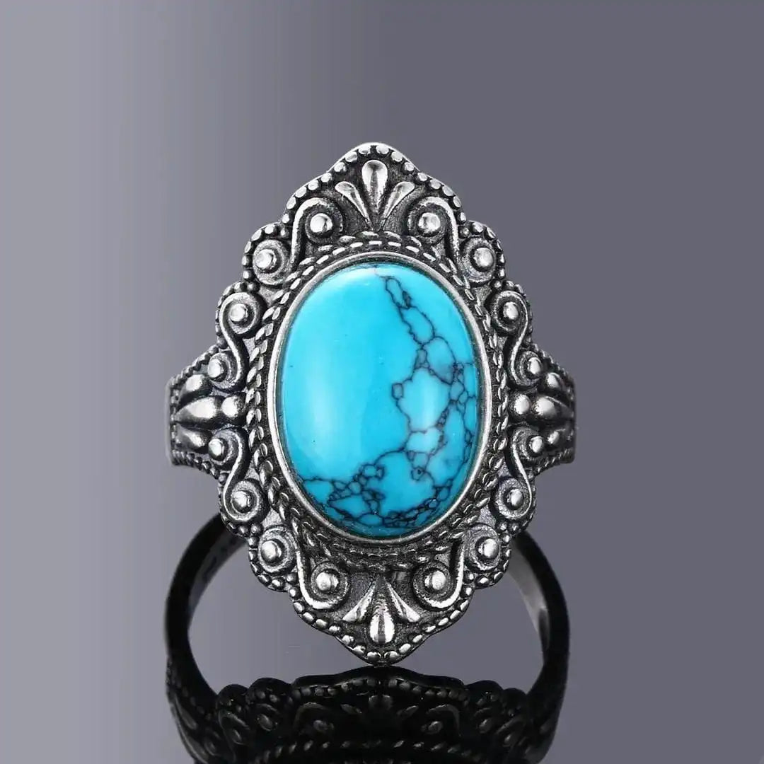 Anillo Ovalado Ornamentado de Plata Clásico