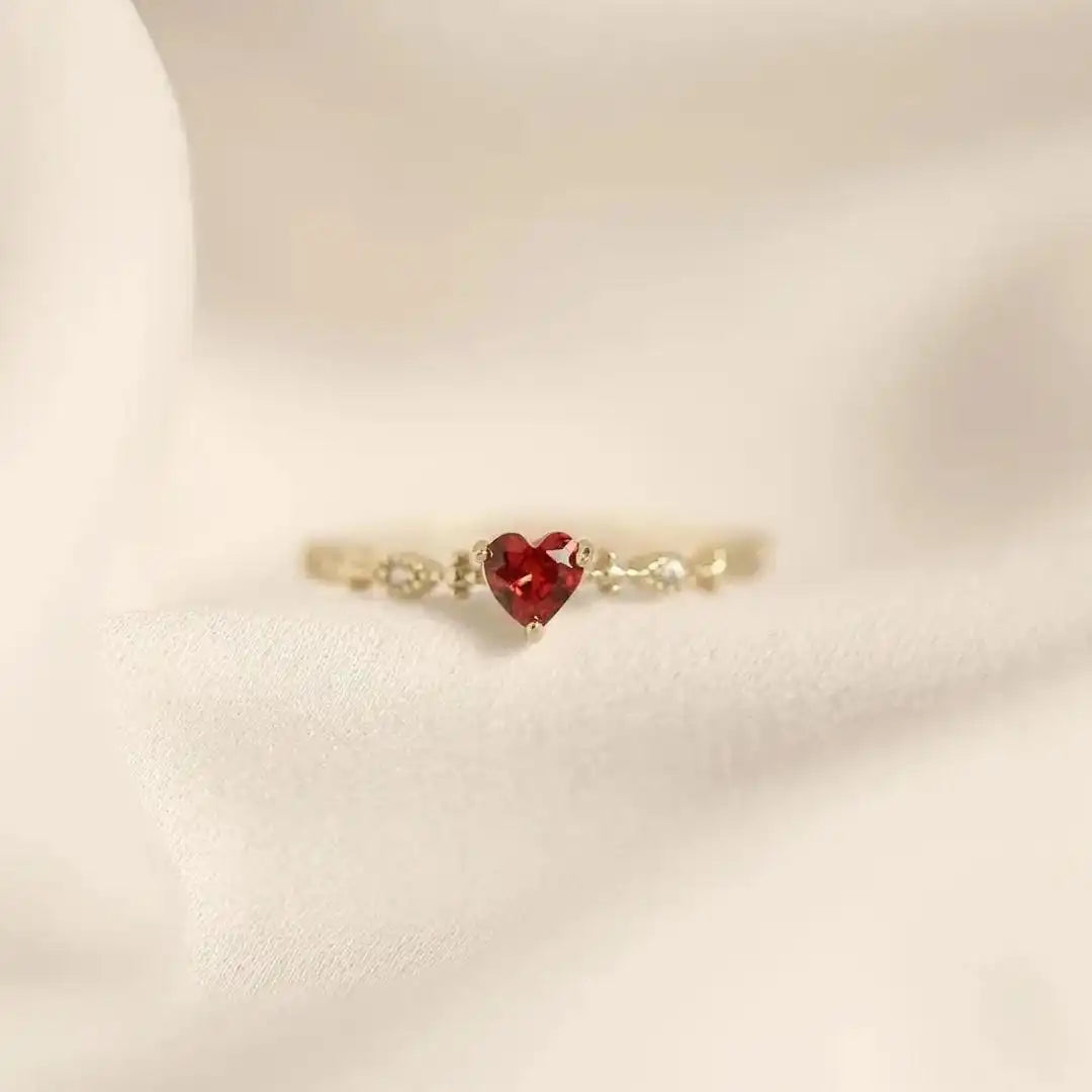 Anillo de banda con acento marquesa de Heartstone