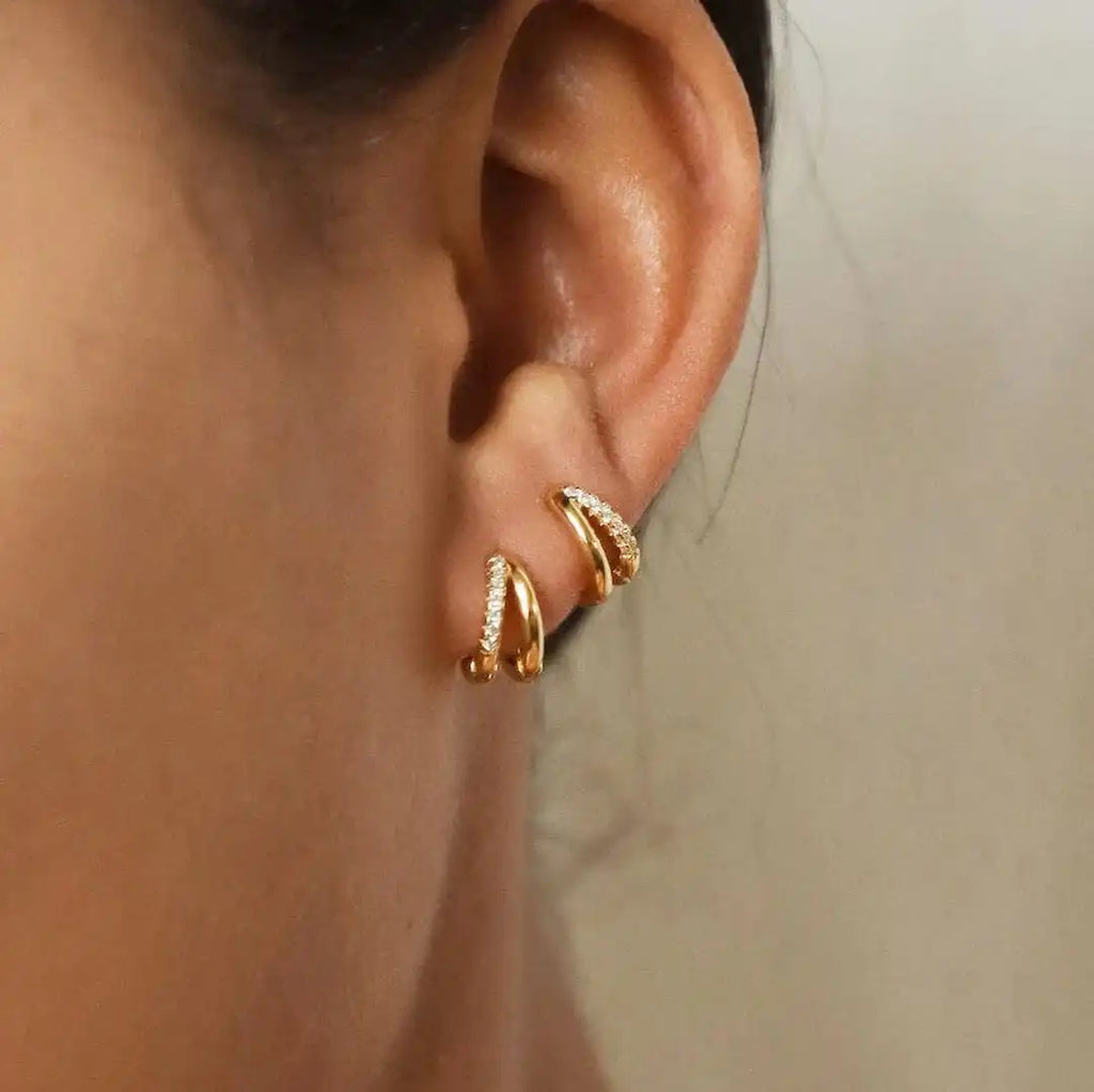 Pendientes de Aro de Oro Atemporales con Circonitas