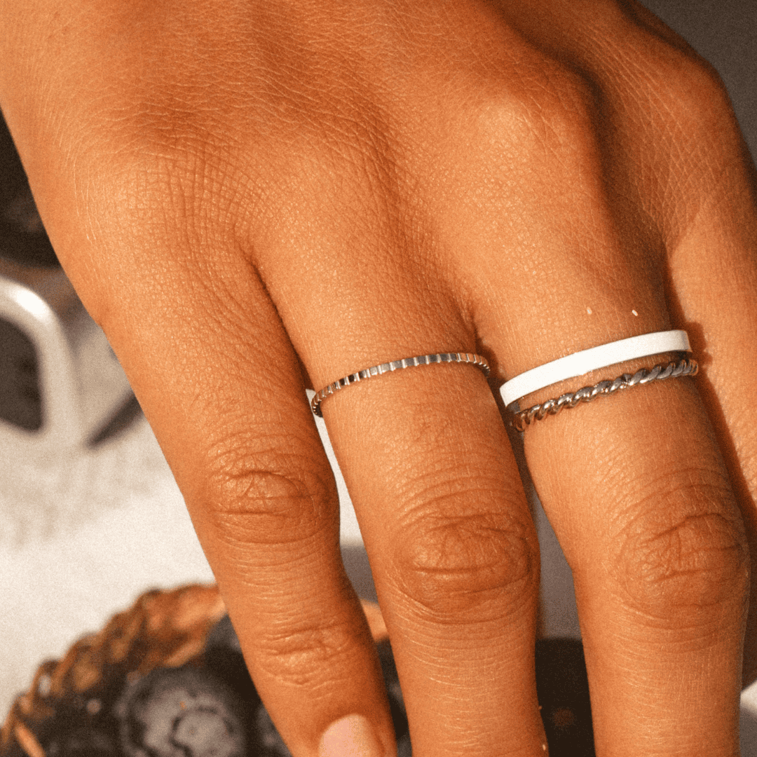 Anillo apilable fino Luna