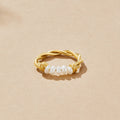 Anillo de perlas de agua dulce clásico retorcido