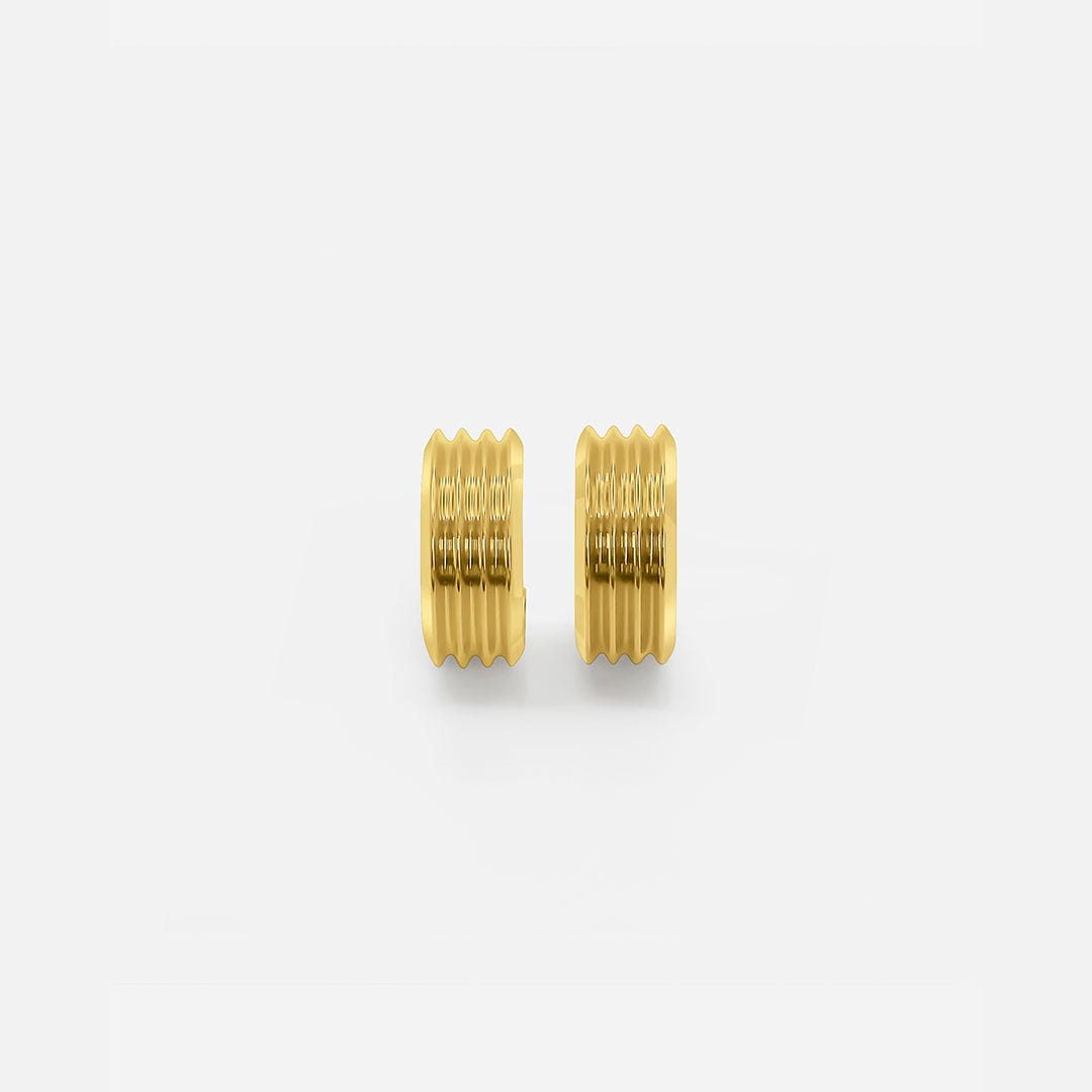 Arracadas acanaladas de oro deslumbrante