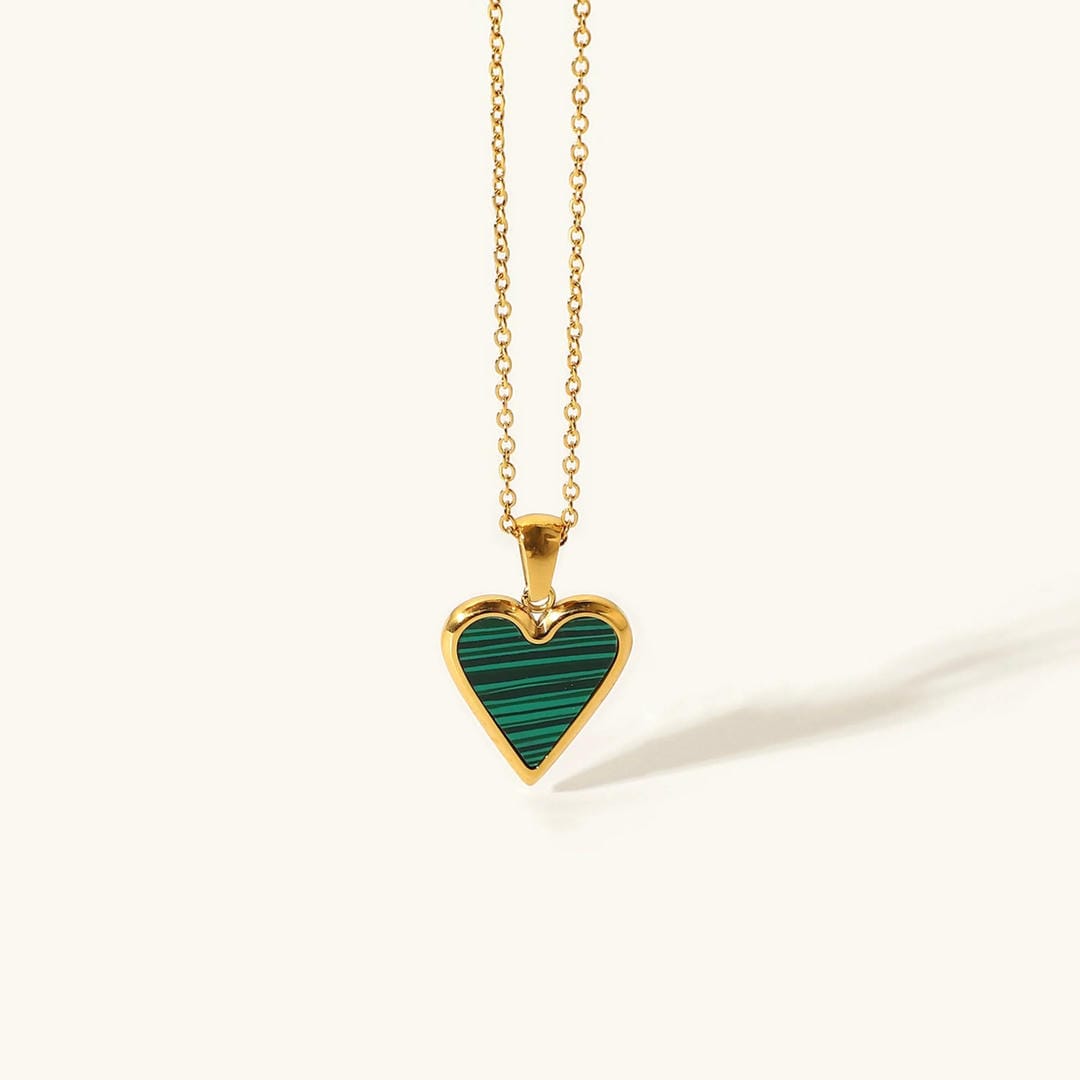 Collar con Colgante de Corazón Reluciente
