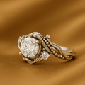 Anillo Elegante de Ramas Plateadas con Zirconia