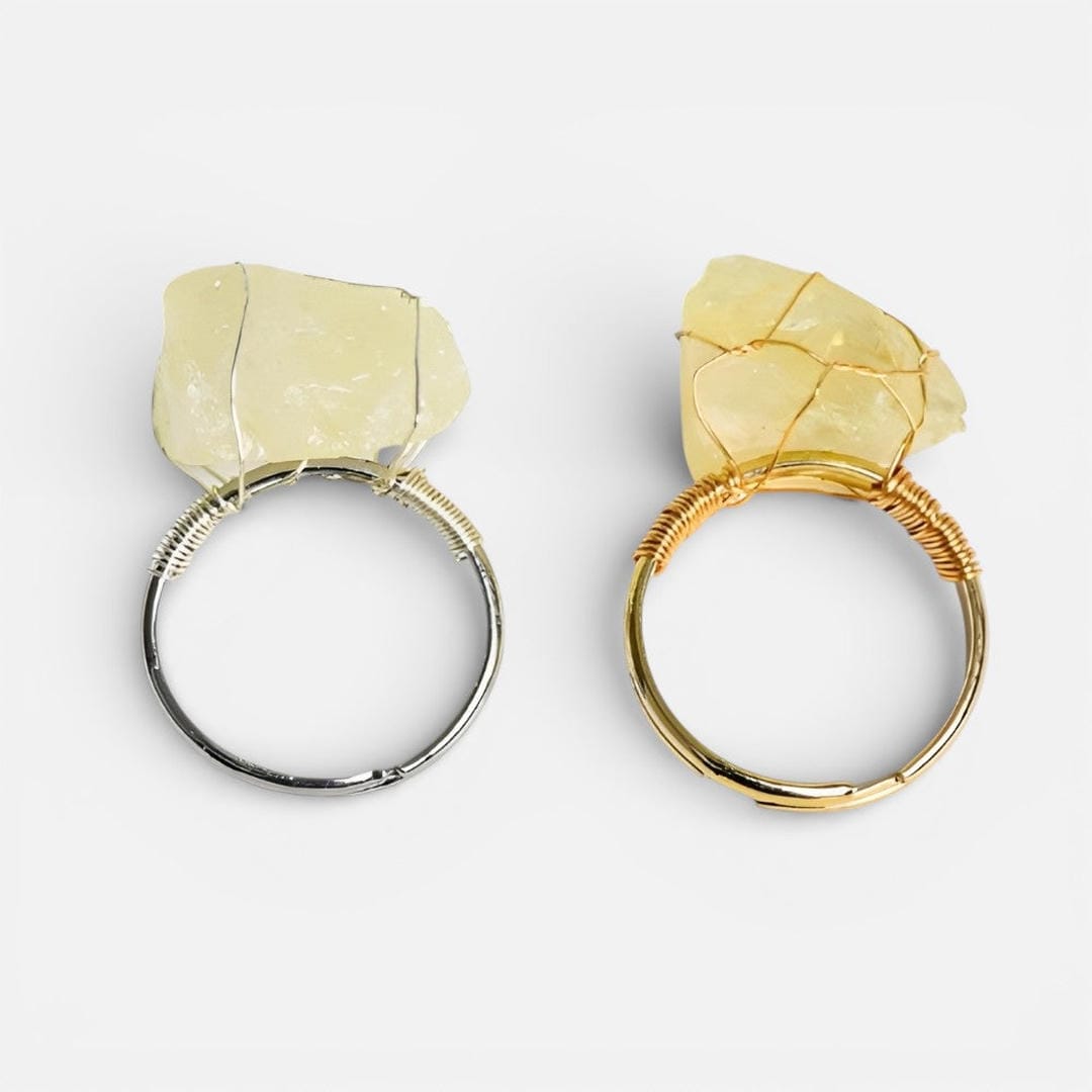 Anillos de oro con cristal en bruto alambrado