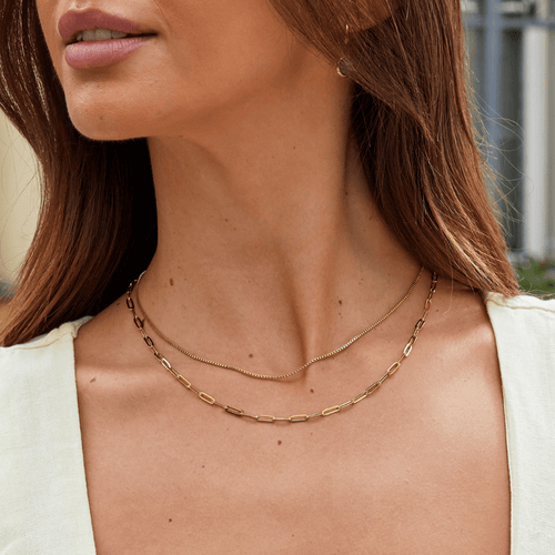 Collar Amanda de cadena dorada en capas