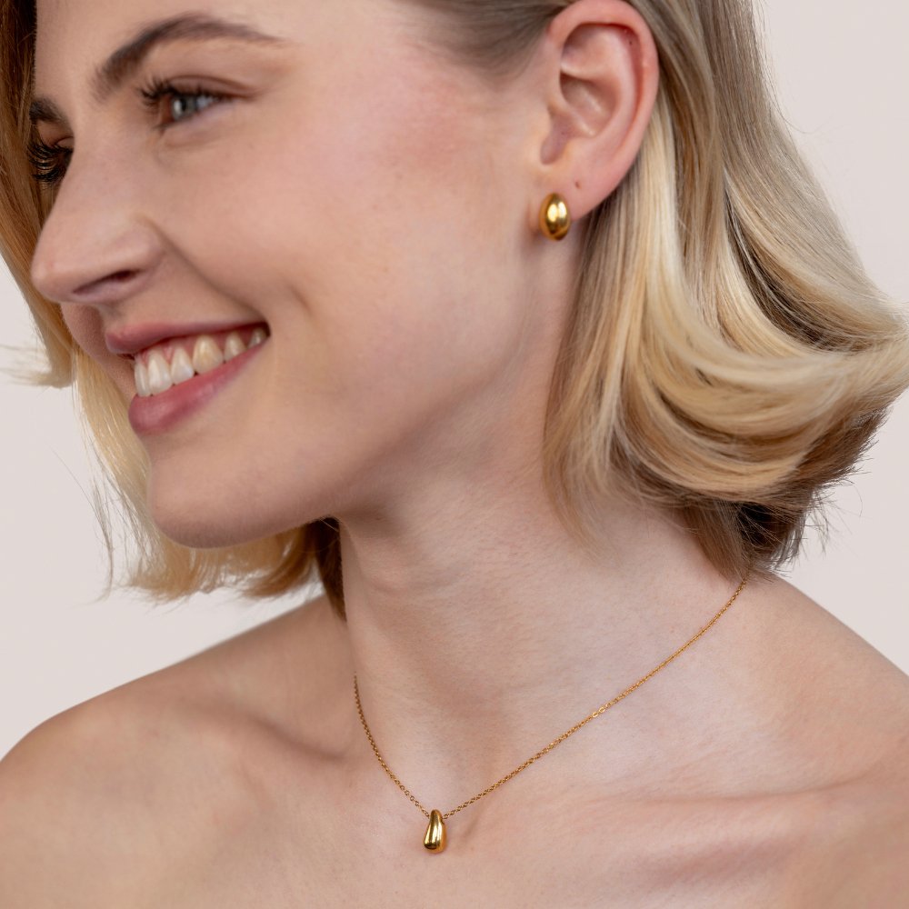 Collar Amara con Gota Dorada