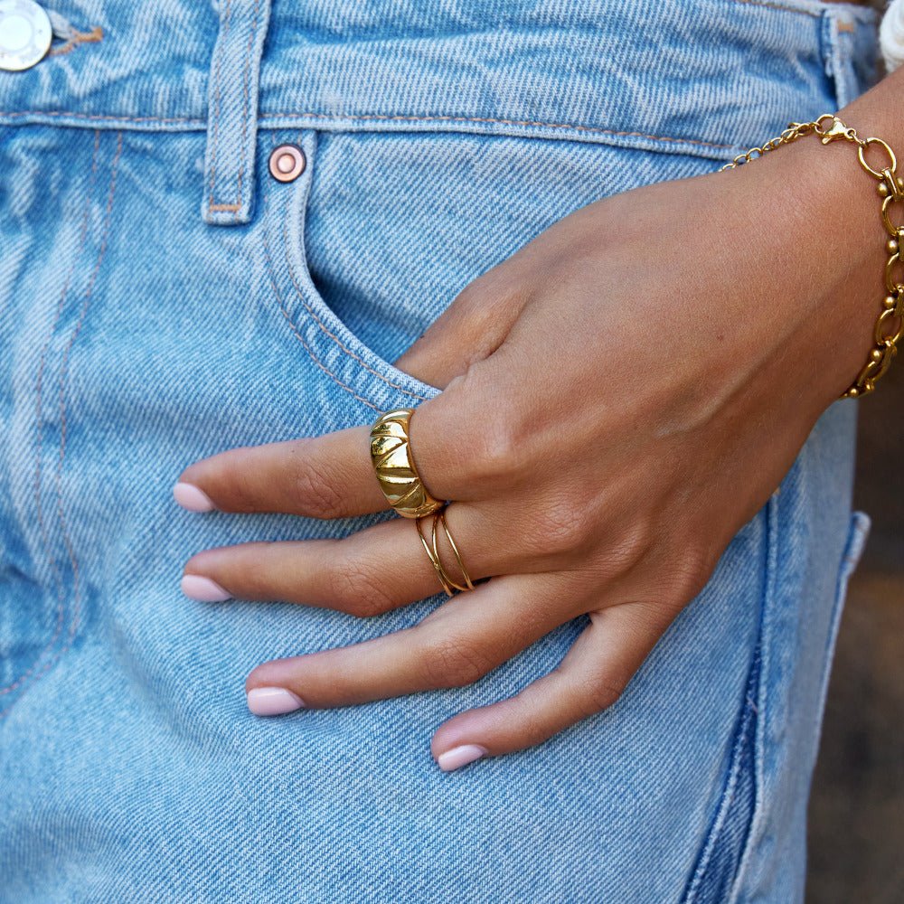 Anillo Anika grueso dorado