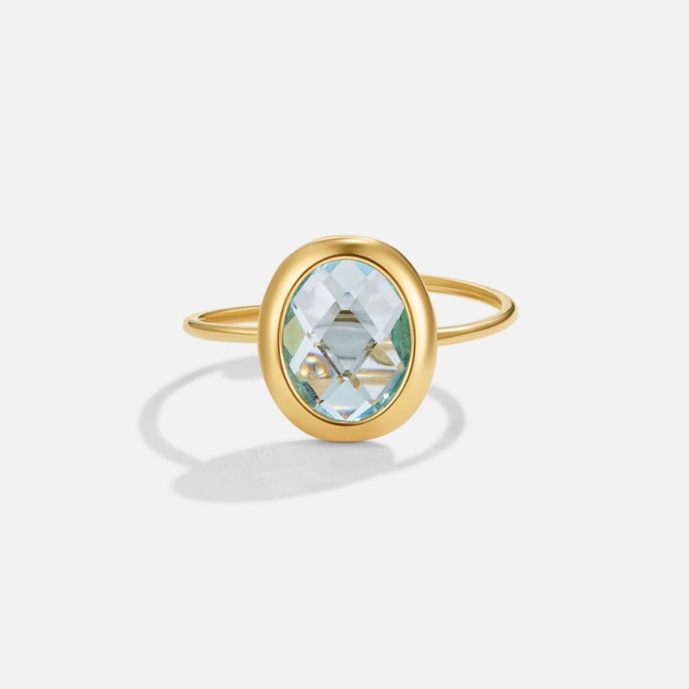 Anillo de oro con cristal de aguamarina