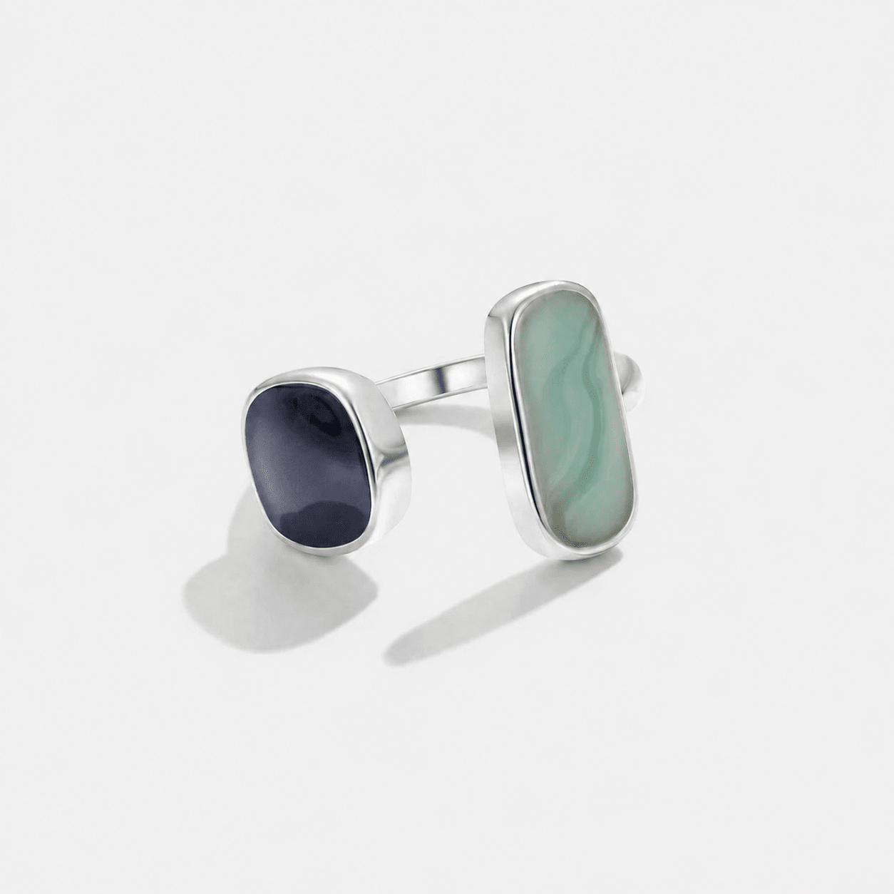 Anillo Envolvente de Plata con Aguamarina