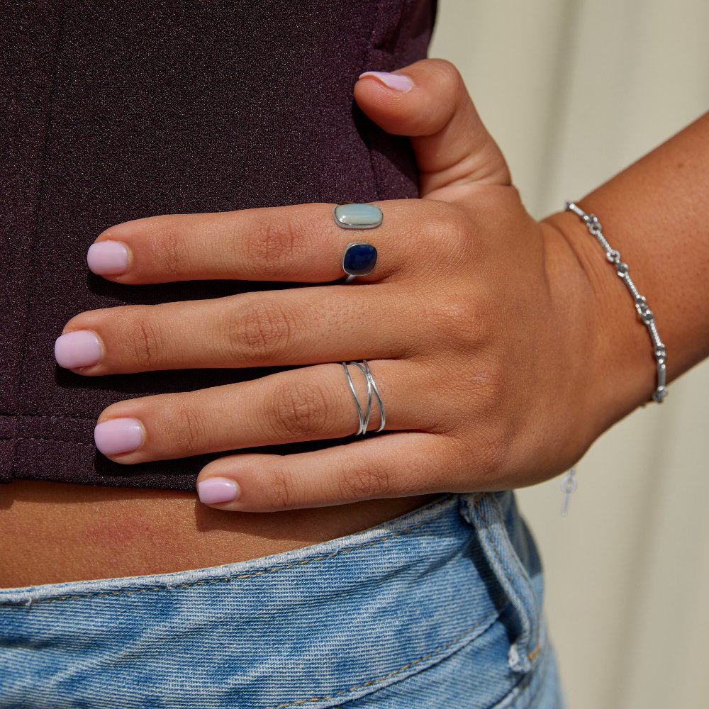 Anillo Envolvente de Plata con Aguamarina