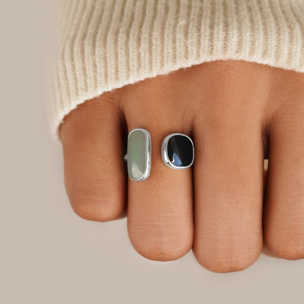 Anillo Envolvente de Plata con Aguamarina