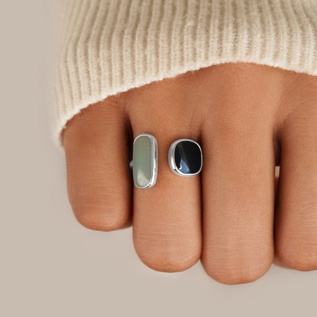 Anillo Envolvente de Plata con Aguamarina