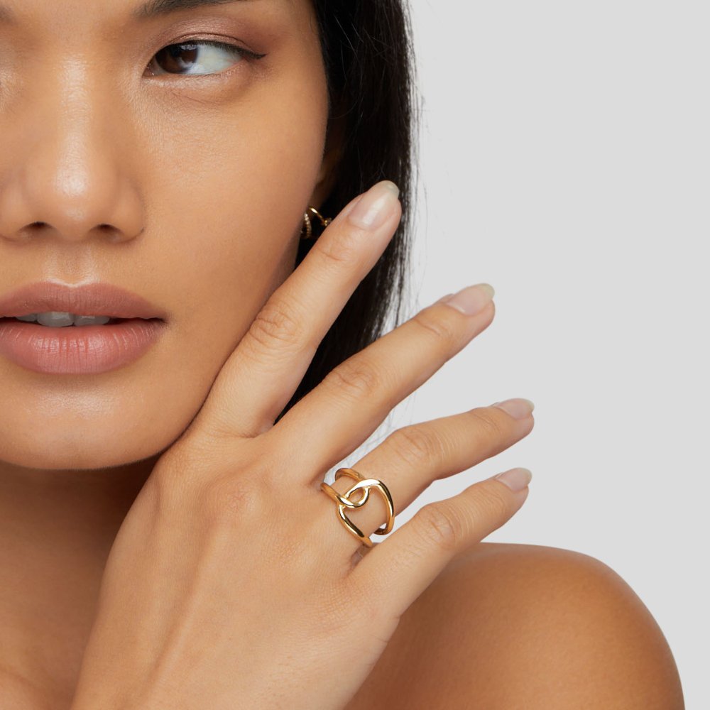 Anillo de oro Astrid