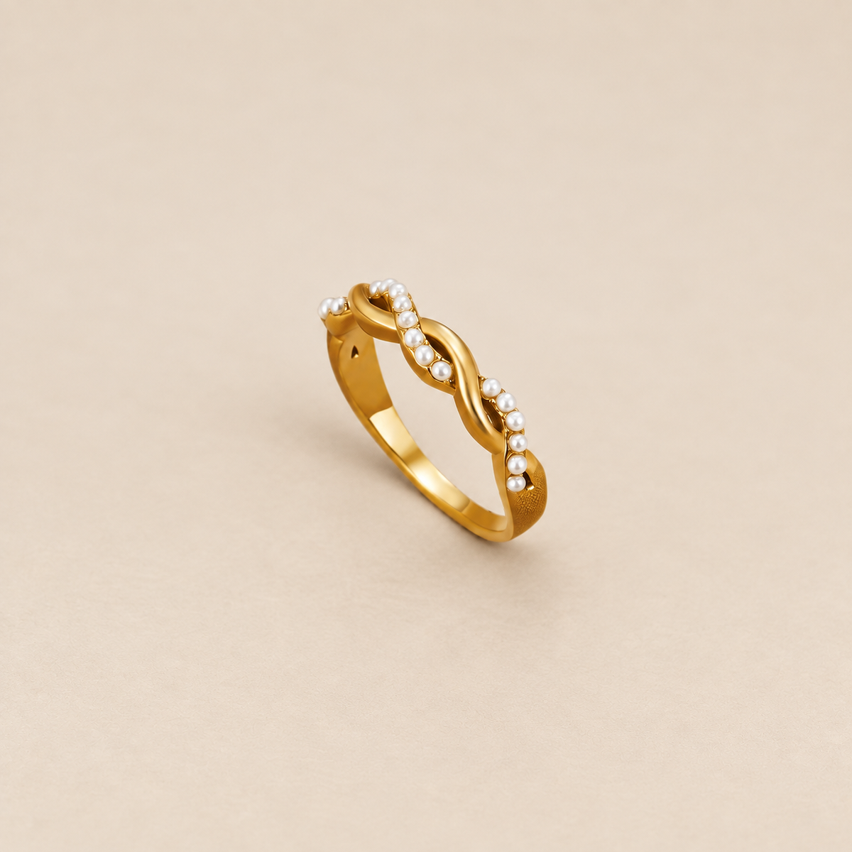 Bella Twist Pearl Ring
