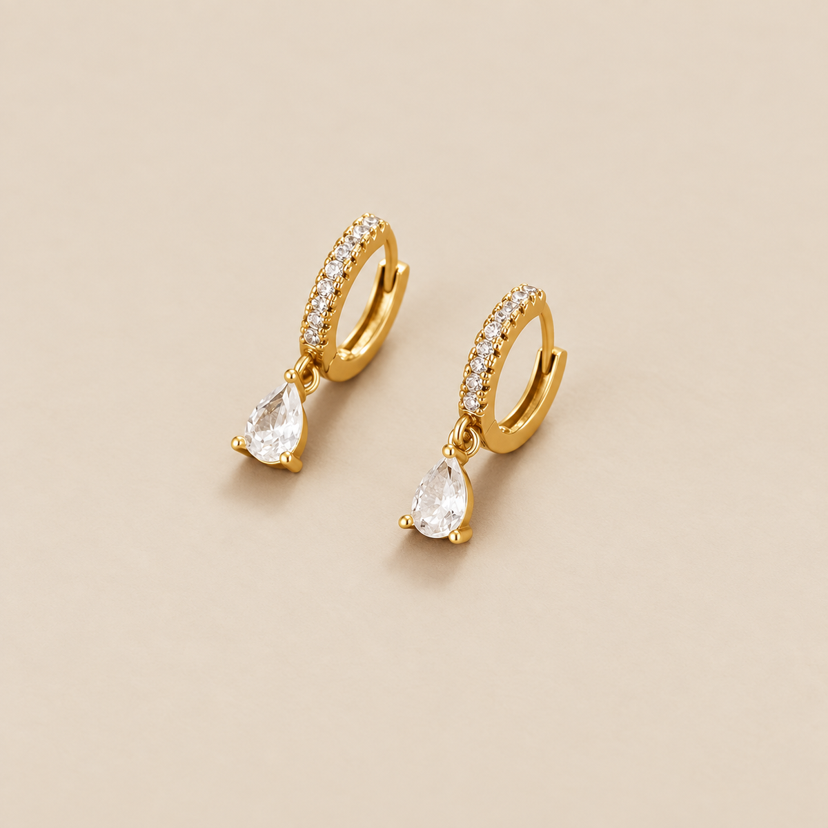 Pendientes de oro con cristales