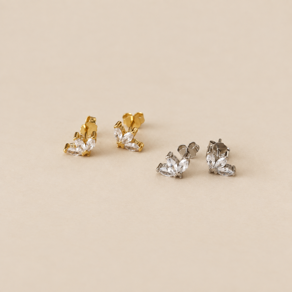 Aretes de tuerca con cristales en forma de abanico