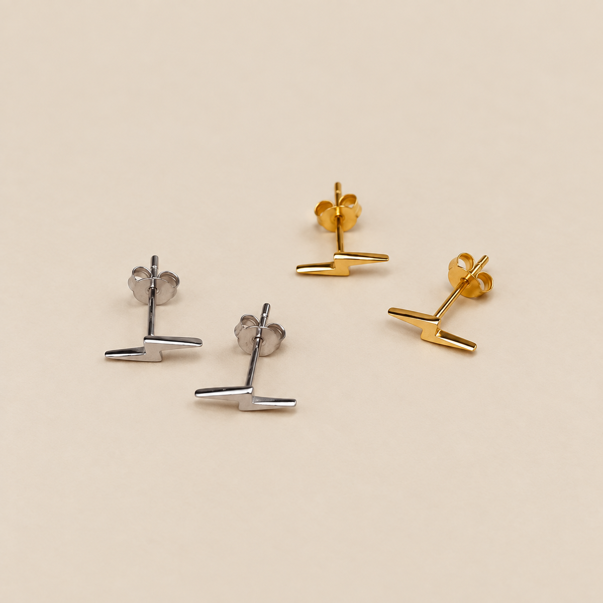 Pendientes de Tuerca Minimalistas Lisos Rayo