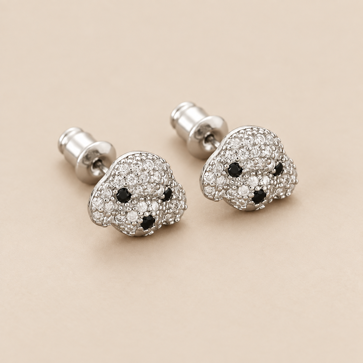 Aretes de Zirconia con Diseño de Cachorro