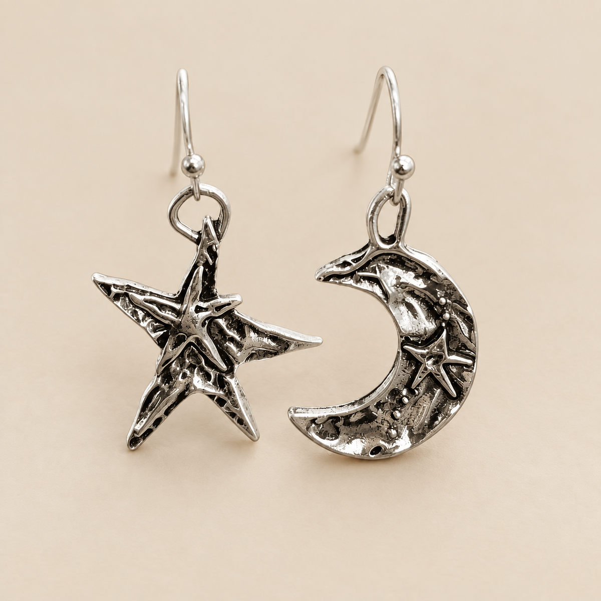 Pendientes boho plateados de luna y estrella