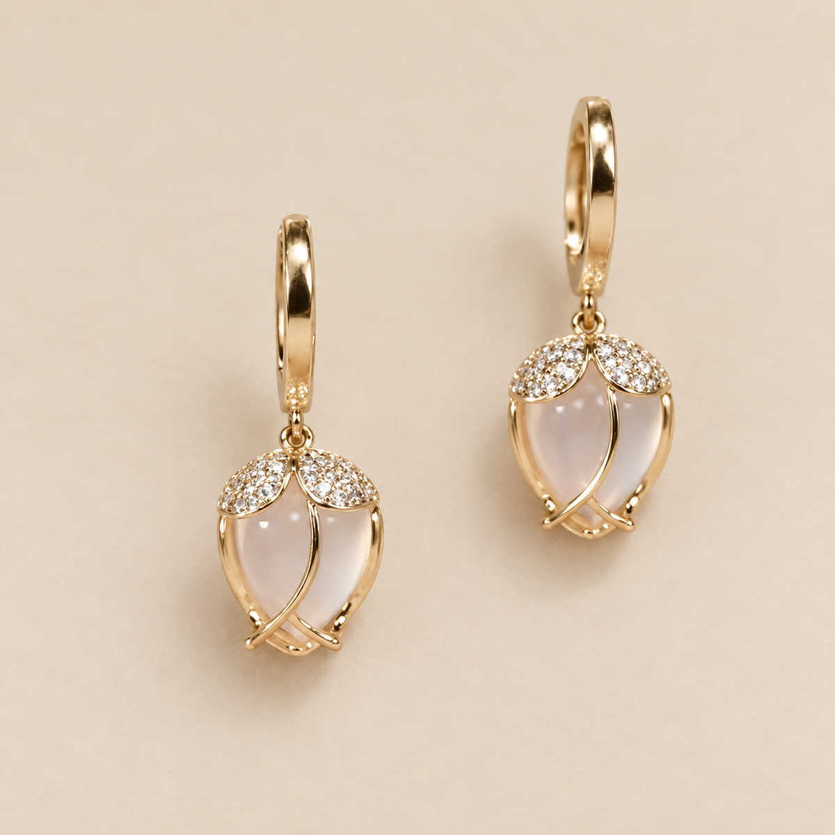 Pendientes de tulipán blanco vintage con circonita