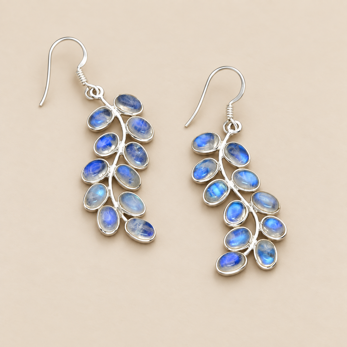 Aretes elegantes de amatista de luna