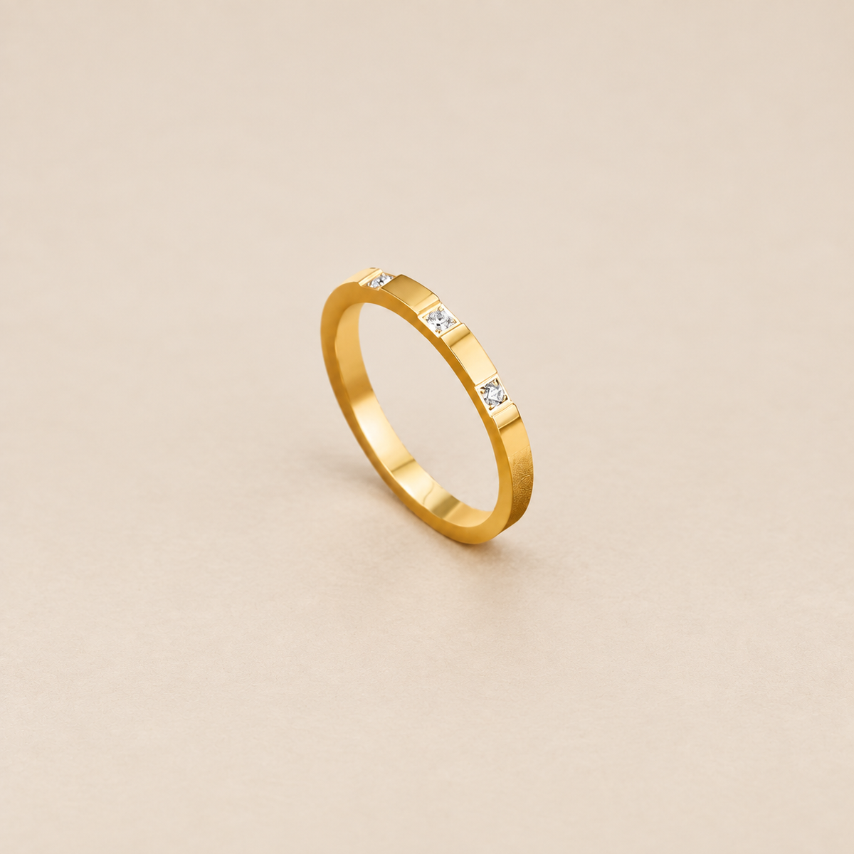 Lucia Crystal Ring