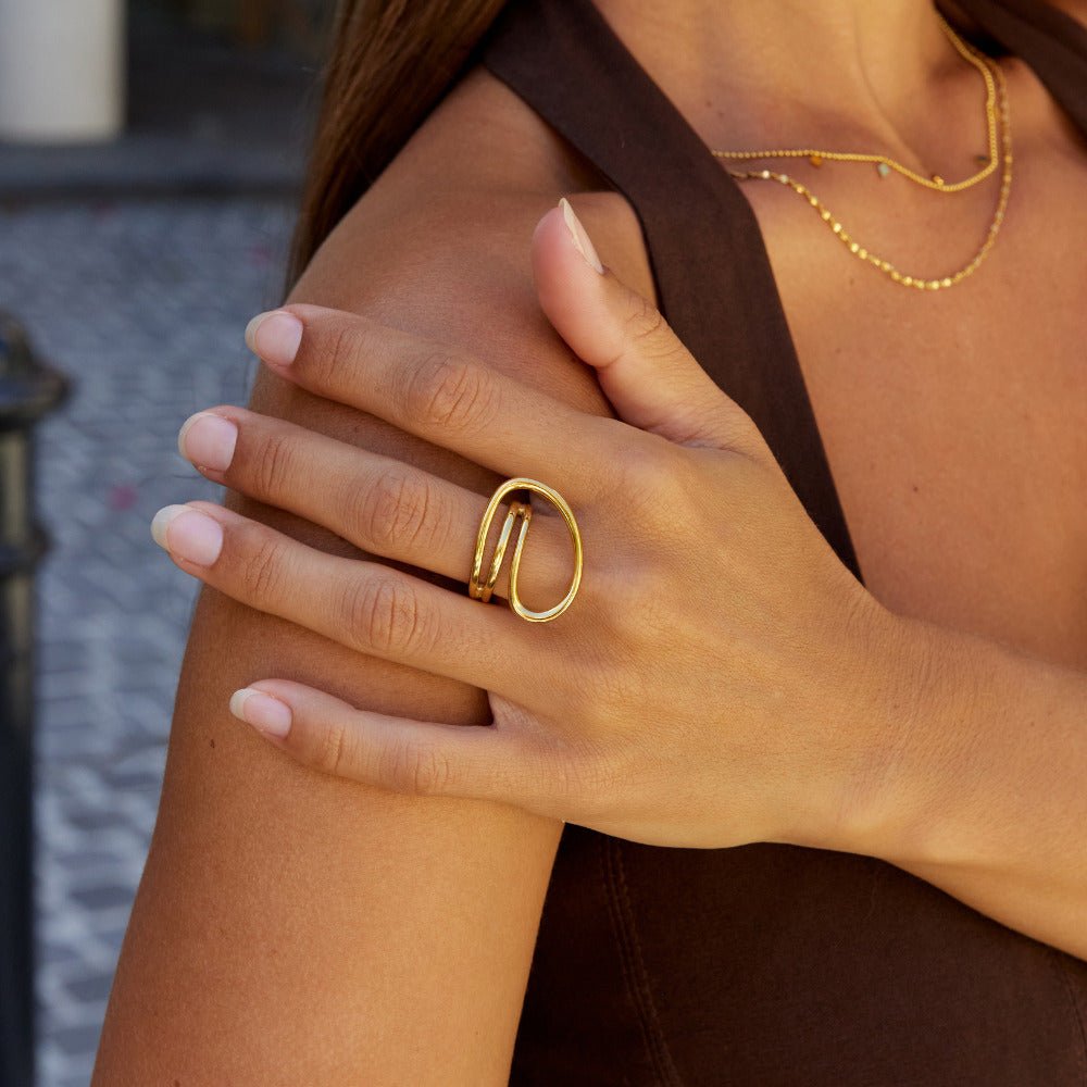Anillo Ava Twisted Wave