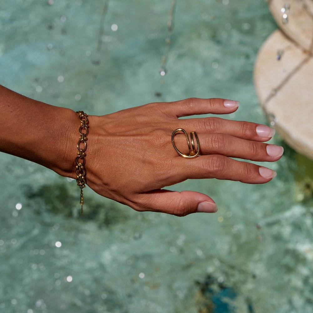 Anillo Ava Twisted Wave