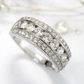 Elegante anillo de plata con piedra