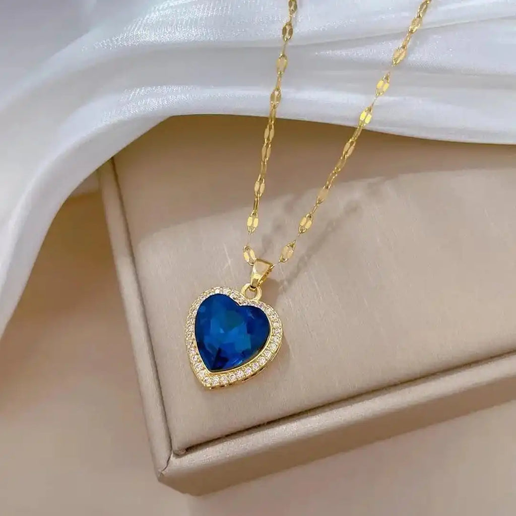 Jaselle Vireyne collar de oro