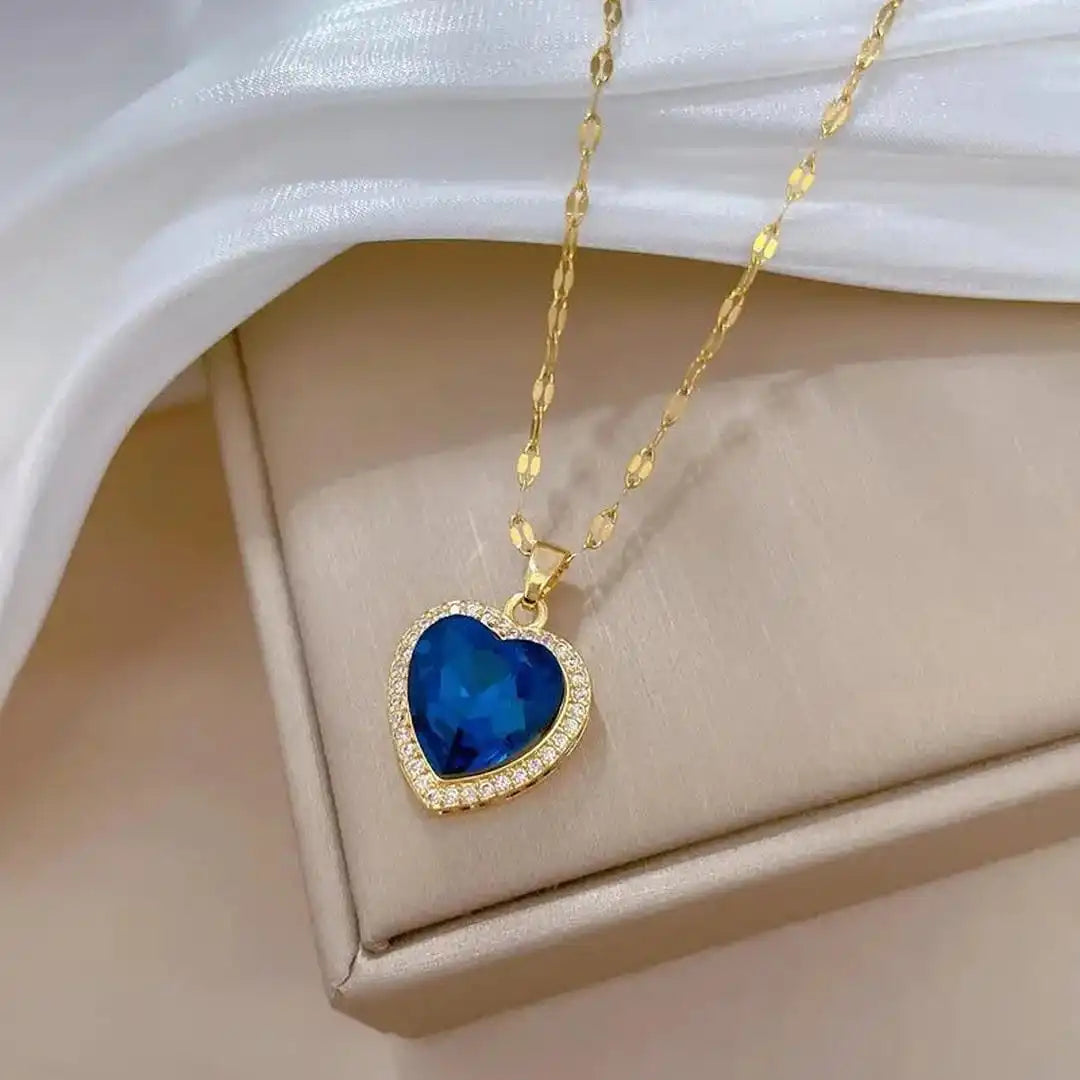 Jaselle Vireyne collar de oro