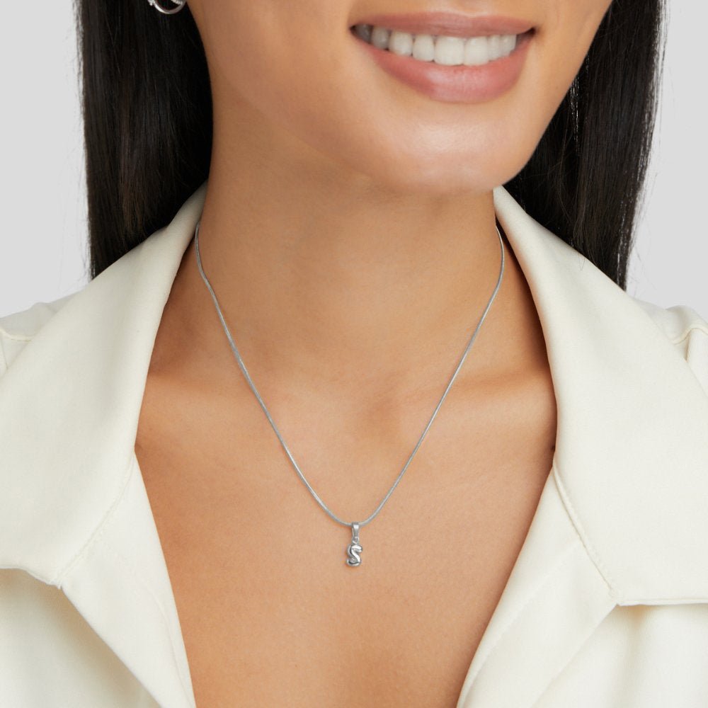 Collar de letras burbuja
