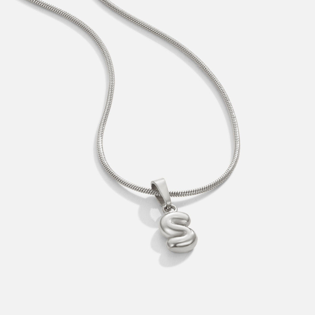 Collar de letras burbuja