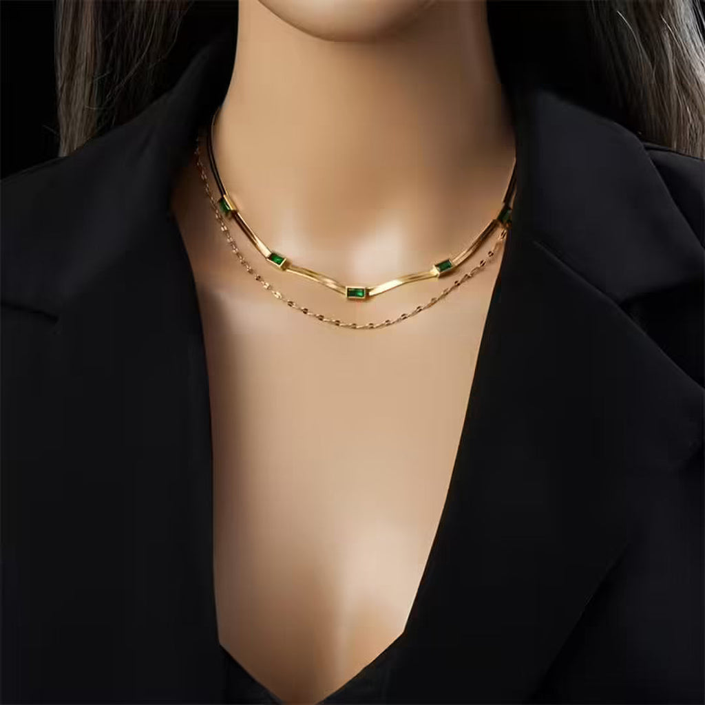 Collar retro dorado de doble capa con gema
